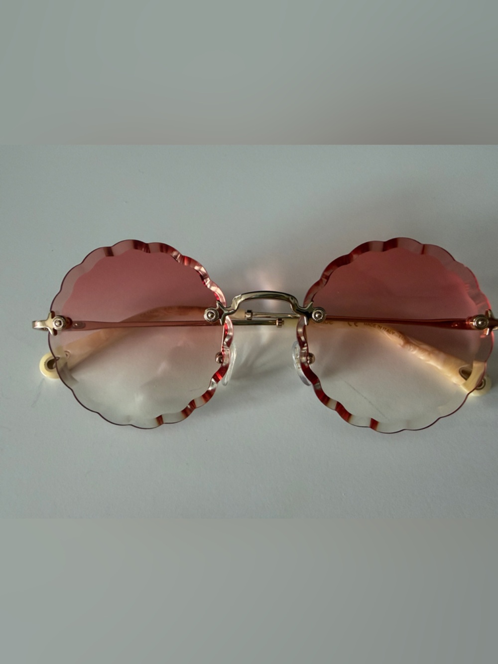 Chloé Pink Gradient Scalloped Rimless Sunglasses